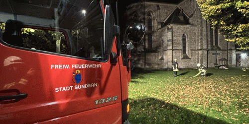 Ganz besondere Übung der Einheit Hellefeld in der Pfarrkirche
